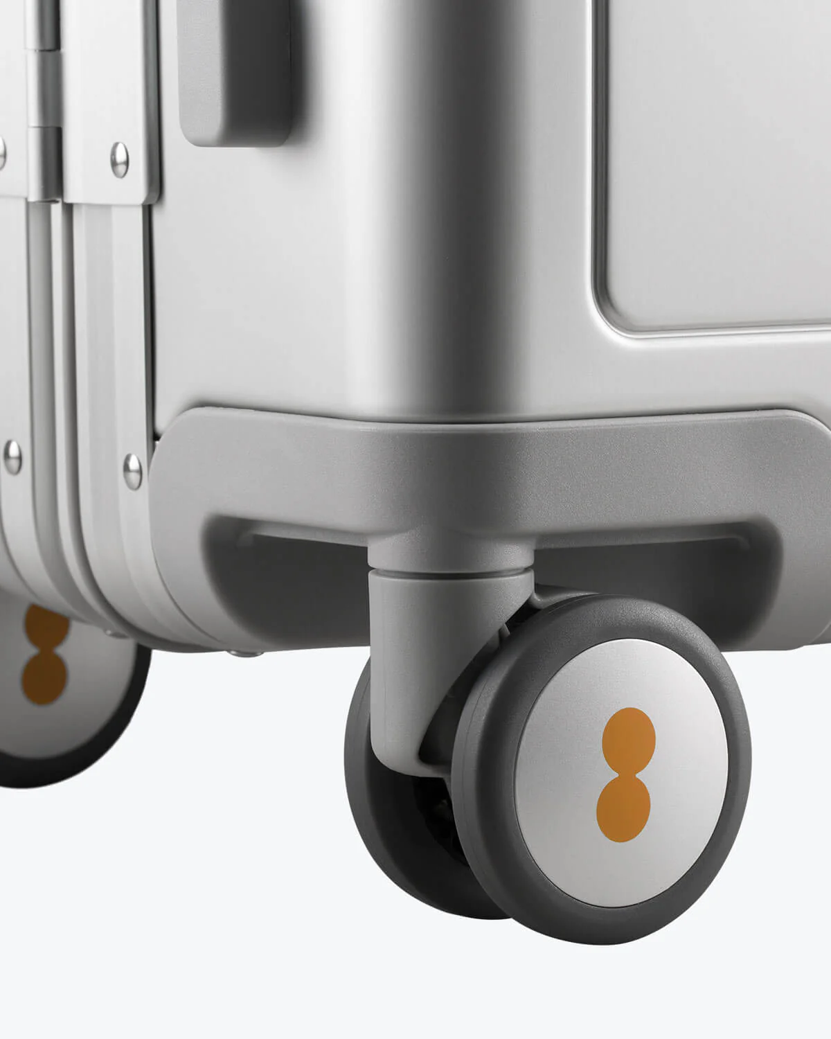 My Aluminium Silver Carry-On - Image 6